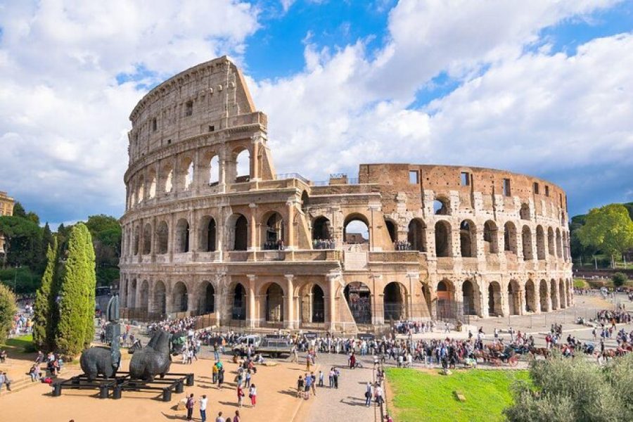 Colosseum Tour with Roman Forum and Palatine Hill